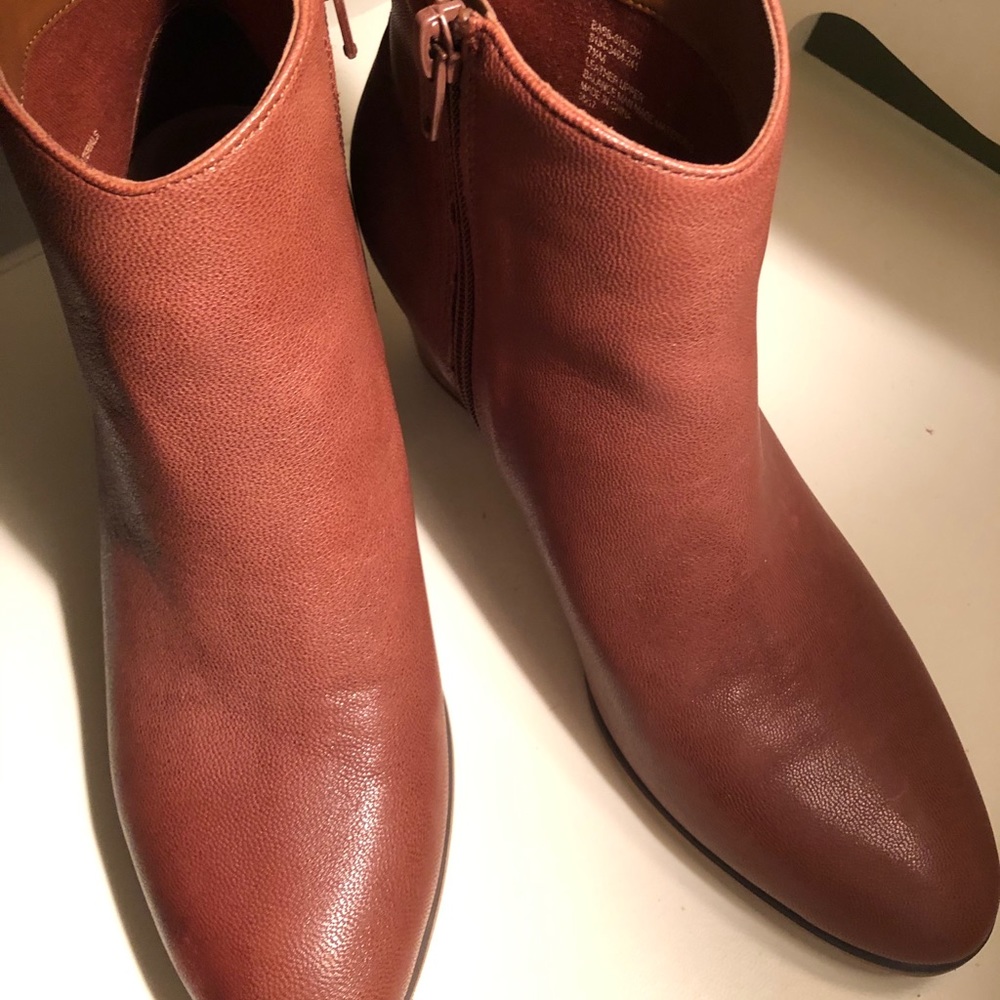 Bass Brown vegan leather booties size 7.5